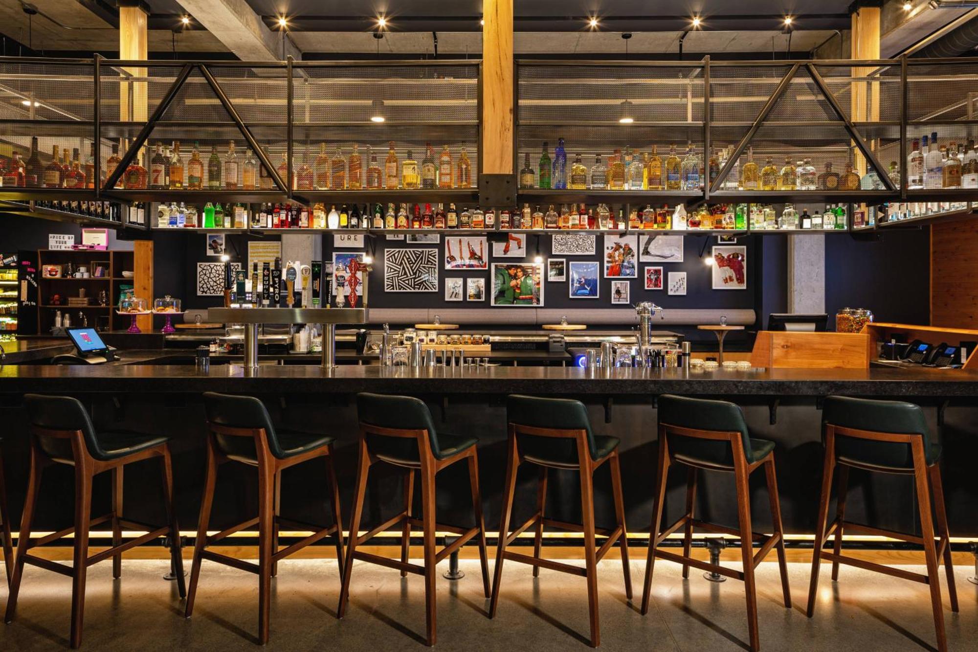 Moxy Minneapolis Downtown Exterior photo